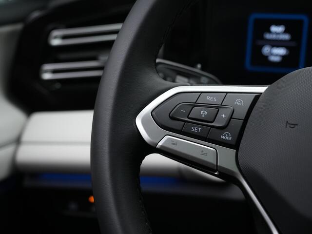 Volkswagen TIGUAN 1.5 eHybrid 204 pk Elegance | Panoramadak | Trekhaak | 360 Camera | IQ Light | Adaptive Cruise