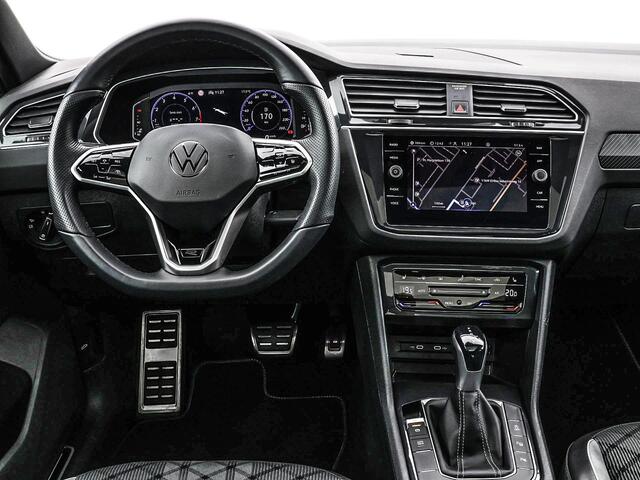 Volkswagen TIGUAN 1.5 TSI 150pk DSG R-Line · Panoramadak · Trekhaak · Camera · Apple/Android Car Play · Navigatie · Stoel-& Stuurverwarming · 19'' Inch ·