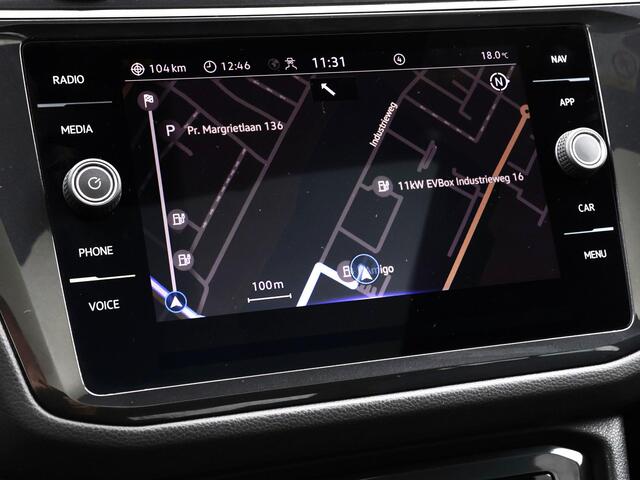 Volkswagen TIGUAN 1.5 TSI 150pk DSG R-Line · Panoramadak · Trekhaak · Camera · Apple/Android Car Play · Navigatie · Stoel-& Stuurverwarming · 19'' Inch ·