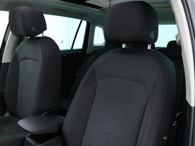 Volkswagen TIGUAN 1.4 TSI 245pk DSG eHybrid Elegance · Camera · Panoramadak · Dodehoek Detectie · Keyless · Elek. Achterklep · 18'' Inch ·