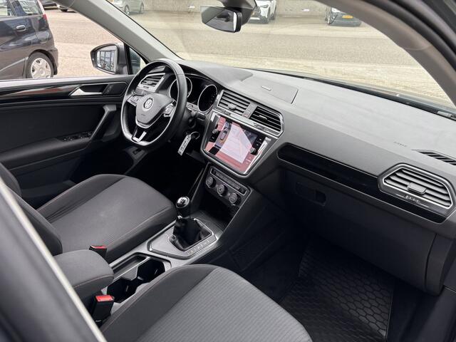 Volkswagen TIGUAN 1.4 TSI ACT SOUND Edition / Stoel & Stuurverwarming / Trekhaak Wegklapbaar / Allseason Banden /