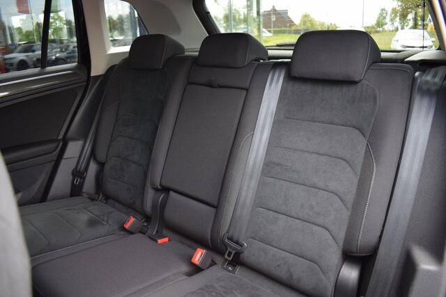 Volkswagen TIGUAN 2.0 TSI 4Motion Highline | Trekhaak | Apple CarPlay | Camera | Stoelverwarming