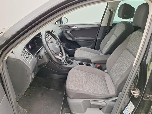 Volkswagen TIGUAN 1.4 TSI e-Hybrid Aut. 245 pk Life Navi Discover Media ACC Camera Trekhaak Digital Cockpit 3-zone Climatronic CarPlay DAB+ LED