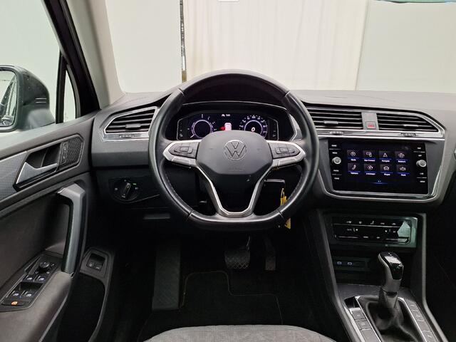 Volkswagen TIGUAN 1.4 TSI e-Hybrid Aut. 245 pk Life Navi Discover Media ACC Camera Trekhaak Digital Cockpit 3-zone Climatronic CarPlay DAB+ LED