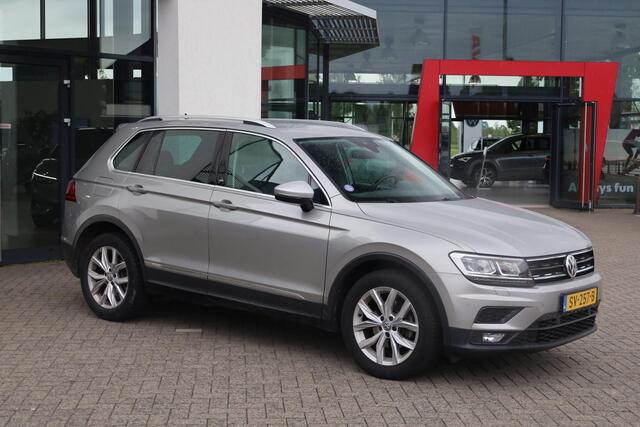 Volkswagen TIGUAN 1.4 TSI ACT Comfortline Business R LED koplampen, trekhaak, 18" LMV, door ons onderhouden, ACC, stoelverwarming, privacy glas en wegklapbare trekhaak