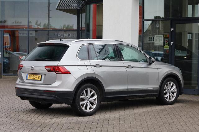 Volkswagen TIGUAN 1.4 TSI ACT Comfortline Business R LED koplampen, trekhaak, 18" LMV, door ons onderhouden, ACC, stoelverwarming, privacy glas en wegklapbare trekhaak