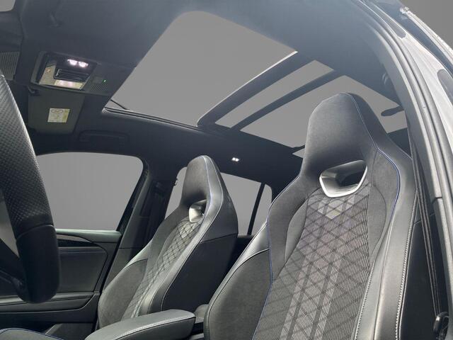 Volkswagen TIGUAN 1.5 eHybrid 272pk DSG R-Line Edition · Panoramadak · 360 Camera · Inklap. Trekhaak · Matrix LED · Keyless · Massagefunctie · Dodehoeksensor · Garantie t/m 27-10-2029 of 100.000km