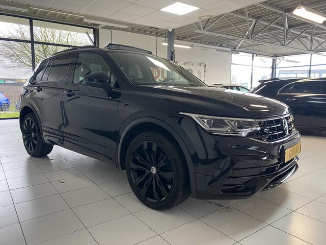 Volkswagen TIGUAN 1.4 TSI eHybrid R-Line Business+Black style Panoramadak / Trekhaak /Carplay/ Leer