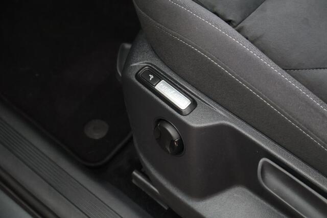 Volkswagen TIGUAN 1.4 TSI R-Line Highline Trekhaak Panoramadak Camera Stoelverwarming Virtual Cockpit