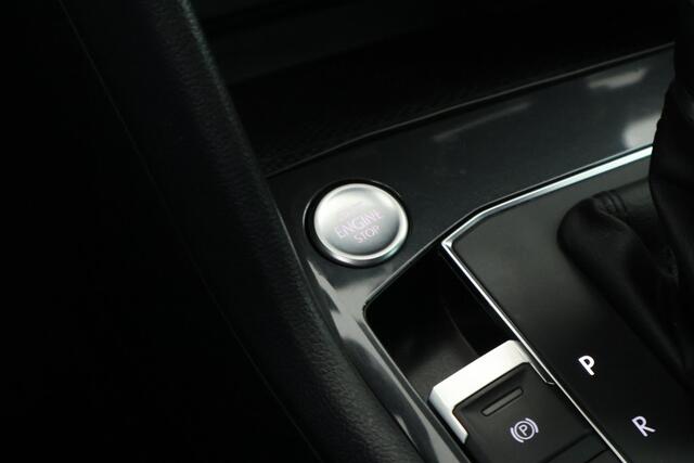 Volkswagen TIGUAN 1.4 TSI ACT 150pk DSG R-Line Highline Trekhaak Camera Leder Keyless Virtual Cockpit Camera LED Navigatie