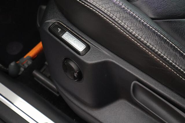 Volkswagen TIGUAN 1.4 TSI ACT 150pk DSG R-Line Highline Trekhaak Camera Leder Keyless Virtual Cockpit Camera LED Navigatie