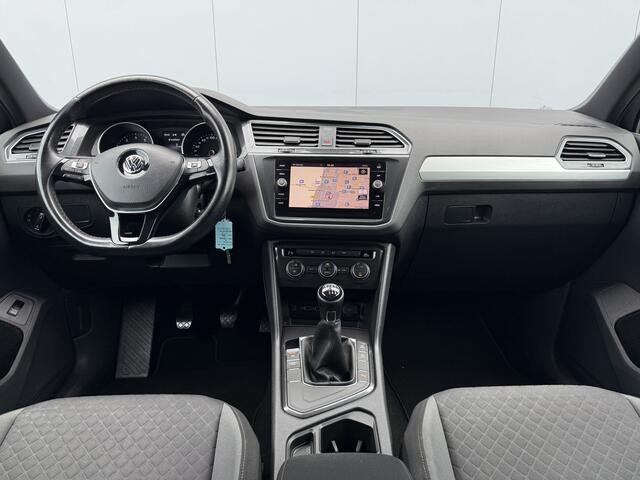 Volkswagen TIGUAN 1.4 TSI Highline Business R Trekhaak/Apple Carplay.