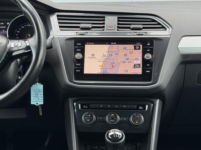 Volkswagen TIGUAN 1.4 TSI Highline Business R Trekhaak/Apple Carplay.