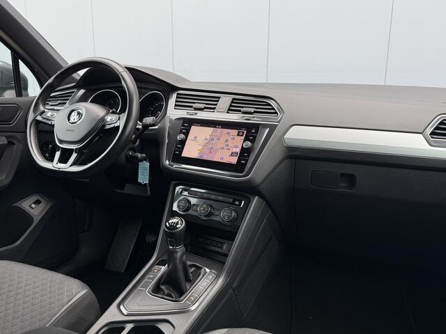 Volkswagen TIGUAN 1.4 TSI Highline Business R Trekhaak/Apple Carplay.