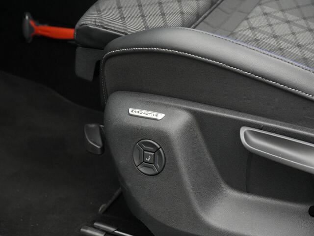 Volkswagen TIGUAN 1.5 eHybrid 272 pk R-Line Edition | Panoramadak | Stuur-/stoelverwarming | Standkachel | Park Assist | Side Assist | 20 inch