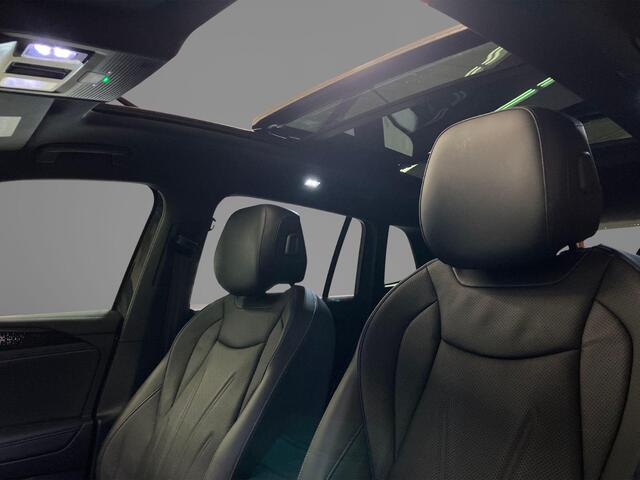 Volkswagen TIGUAN 1.5eHybrid 200kW/272PK R-Line Black Style · Panoramadak · Leder · Trekhaak · Harman Kardon Sound · 360°Camera + Parkeersensoren · Garantie t/m 10-08-2030 of 100.000KM