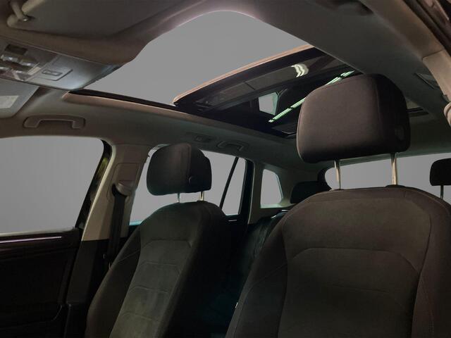 Volkswagen TIGUAN 1.4TSIeHybrid 180kW/245PK Elegance DSG · Panoramadak · Camera + Parkeersensoren · Apple/Android Car Play · Navigatie