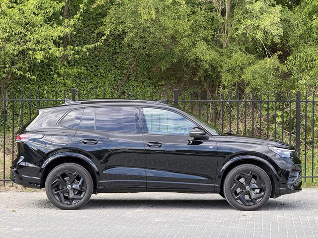 Volkswagen TIGUAN 1.5 eHybrid R-Line | Trekhaak | Pano | H&K