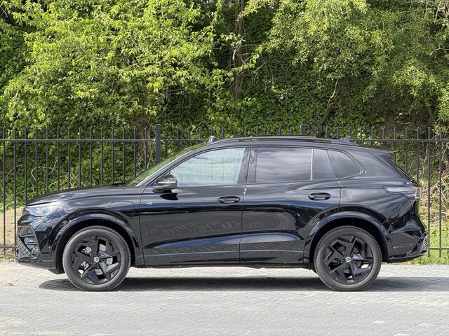 Volkswagen TIGUAN 1.5 eHybrid R-Line | Trekhaak | Pano | H&K