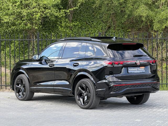 Volkswagen TIGUAN 1.5 eHybrid R-Line | Trekhaak | Pano | H&K