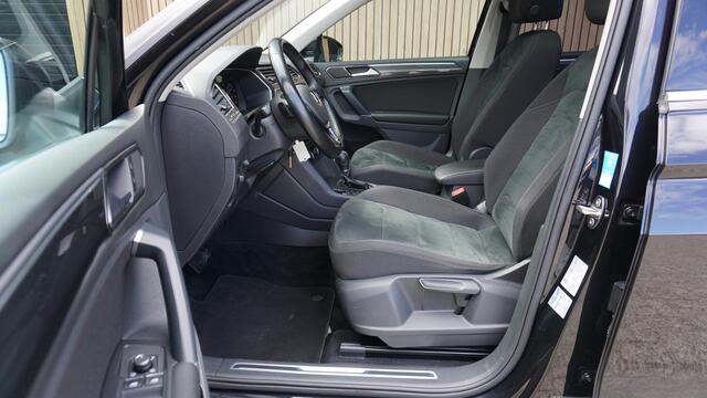 Volkswagen TIGUAN 2.0 TSI 180pk DSG 4Motion Highline Executive Pano.Dak HUD Virtual 19inch LM Stoel/Stuurwiel V.W. *Nette Tiguan*