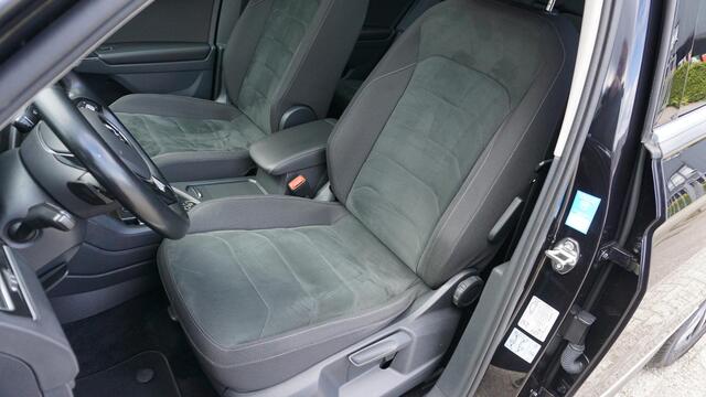 Volkswagen TIGUAN 2.0 TSI 180pk DSG 4Motion Highline Executive Pano.Dak HUD Virtual 19inch LM Stoel/Stuurwiel V.W. *Nette Tiguan*