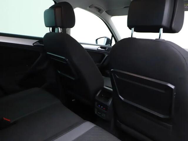 Volkswagen TIGUAN 1.5 TSI Comfortline Gratis Afleverpakket! | Trekhaak | Voorstoelen Verwarmd | Cruise Adaptief |