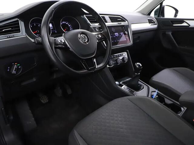Volkswagen TIGUAN 1.5 TSI Comfortline Gratis Afleverpakket! | Trekhaak | Voorstoelen Verwarmd | Cruise Adaptief |