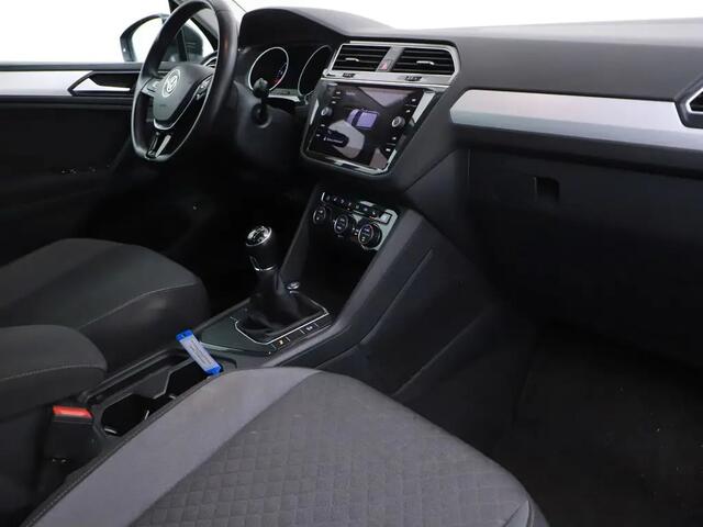 Volkswagen TIGUAN 1.5 TSI Comfortline Gratis Afleverpakket! | Trekhaak | Voorstoelen Verwarmd | Cruise Adaptief |