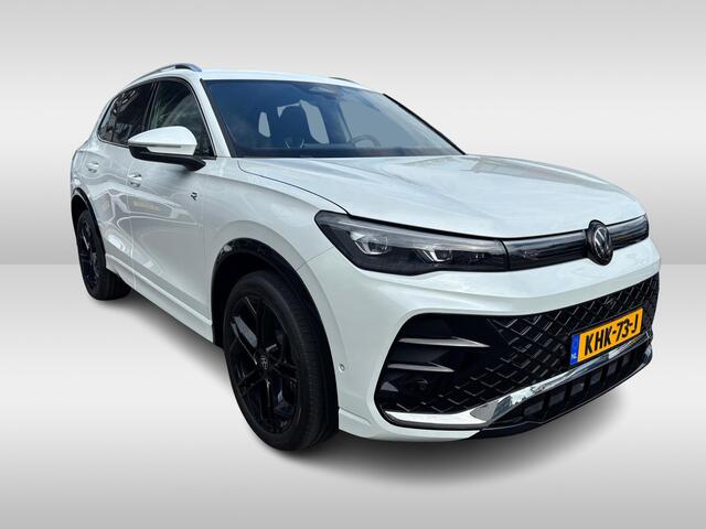 Volkswagen TIGUAN 1.5 eHybrid R-Line Edition DSG Automaat Trekhaak inklapbaar / 20" York velgen / Assistance + Comfort + Design pakket Rijdende demonstratieauto, bezichtigen op afspraak / Fabrieksgarantie tot 05-2030