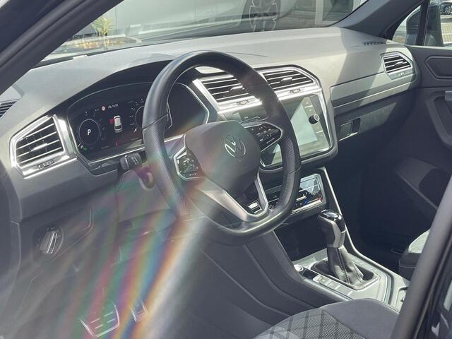 Volkswagen TIGUAN 1.4 TSI eHybrid 245PK DSGR-Line Business+ / Black Style / Panoramadak / 19'' LMV / VW