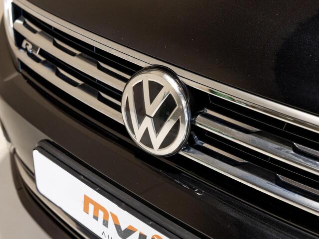 Volkswagen TIGUAN 1.4 TSI ACT R-line / 150pk / Panorama Dak / Leren Bekleding / Achteruitrij Camera