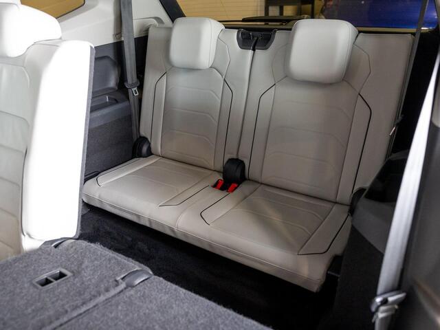 Volkswagen TIGUAN Allspace 1.5 TSI Highline 7pers. / 150pk / Panoramadak / Trekhaak / Leder