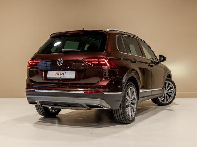 Volkswagen TIGUAN 2.0 TSI 4Motion Highline / 220pk / Panoramadak / Trekhaak / Leder