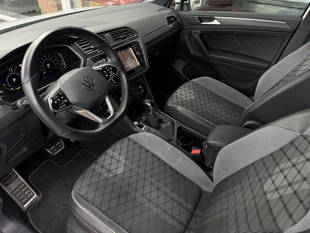 Volkswagen TIGUAN 1.4 TSI eHybrid R-Line Business+ | wegklapbare trekhaak | 19 inch velgen | applecarplay/android auto | automaat