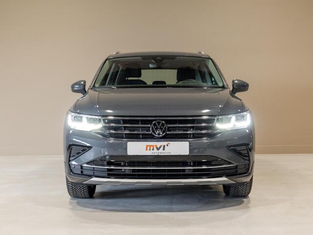 Volkswagen TIGUAN 2.0 TSI 4Motion Elegance / 190pk / Trekhaak / Achteruitrij camera / Stoel verwarming voor en achter /