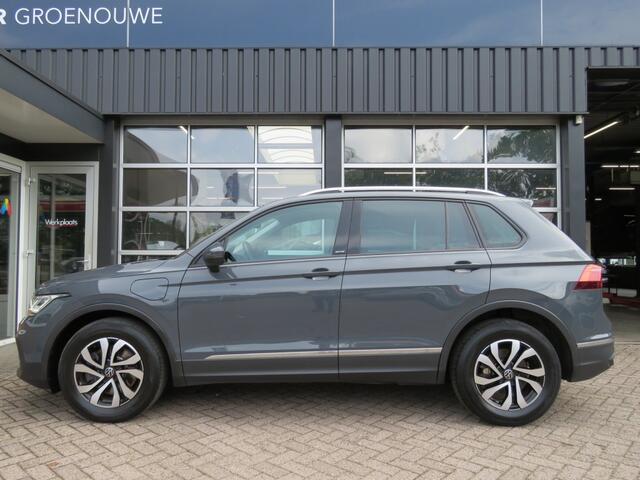 Volkswagen TIGUAN 1.4 TSI 245pk eHybrid ACTIVE / Pano / Trekhaak wegklap. / IQ Light / Camera Etc / BOVAG garantie