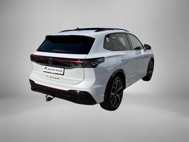 Volkswagen TIGUAN 1.5eHybrid 150kW/204PK R-Line Black Style · Leder · Harman Kardon · Panoramadak · Trekhaak · 360°Camera + Parkeersensoren · Garantie t/m 11-05-2030 of 100000km.