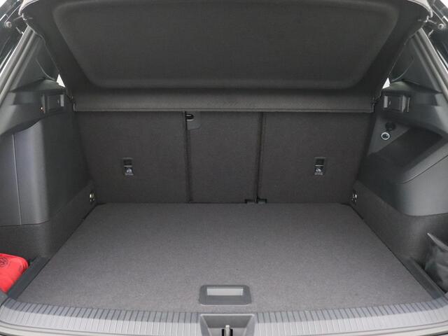 Volkswagen TIGUAN 1.5 eHybrid Life Edition 204PK DSG Panoramadak, Trekhaak, 360gr. Camera, Keyless, Elektr. Achterklep, 18" LM Velgen, Side Assist, Stoel-Stuurverwarming, Zwarte hemelbekleding