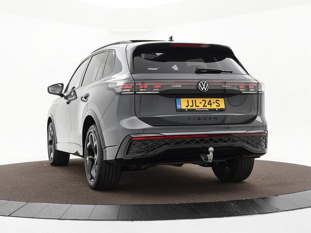 Volkswagen TIGUAN 1.5 eHybrid 272pk DSG R-Line Edition · Panoramadak · Inklap. Trekhaak · 360 Camera · Matrix LED · Massagefunctie · Keyless · Garantie t/m 27-10-2029 of 100.000km