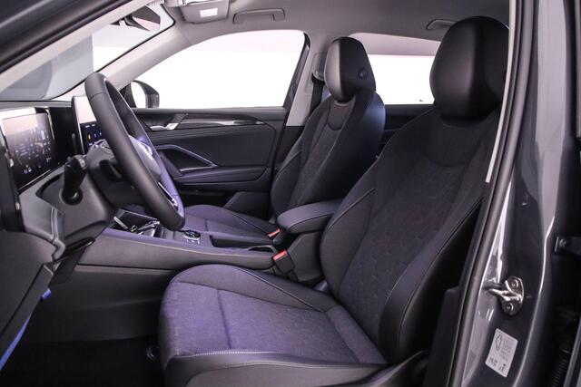 Volkswagen TIGUAN Life 1.5 TSI eHybrid 204pk DSG Automaat Trekhaak, Navigatie, Adaptive cruise control, 360 camera, Achteruitrijcamera, LED koplampen