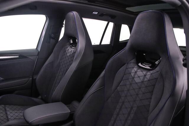 Volkswagen TIGUAN R-Line Edition 1.5 TSI eHybrid 272pk DSG Automaat Trekhaak, Black Style, Panoramadak, Adaptive cruise control, 360 camera, Navigatie