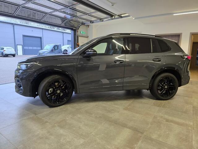 Volkswagen TIGUAN 1.5 TSI e-HYBRID 272 PK R-LINE PANO-DAK/CAMERA/TREKHAAK/HenK/HUD/LEDER/MEMORY