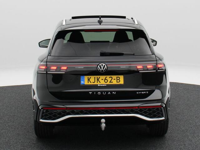 Volkswagen TIGUAN 1.5 eHybrid R-Line Edition | Trekhaak | Panoramadak | Head-Up Display | 360 Camera | App Connect |