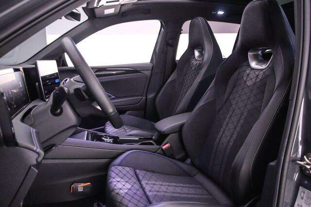 Volkswagen TIGUAN R-Line Edition 1.5 TSI eHybrid 204pk DSG Automaat Trekhaak, Panoramadak, Black Style, Adaptive cruise control, Navigatie, Achteruitrijcamera