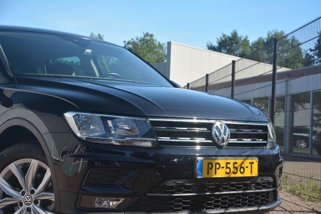 Volkswagen TIGUAN 1.4 TSI ACT Comfortline Business | Navigatie | Apple Carplay/Android Auto | Leer | Panorama Dak | NL auto!! | Veel opties en erg lage km stand!!