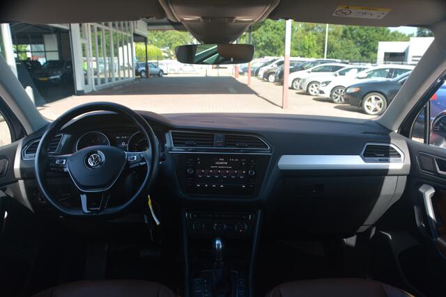 Volkswagen TIGUAN 1.4 TSI ACT Comfortline Business | Navigatie | Apple Carplay/Android Auto | Leer | Panorama Dak | NL auto!! | Veel opties en erg lage km stand!!