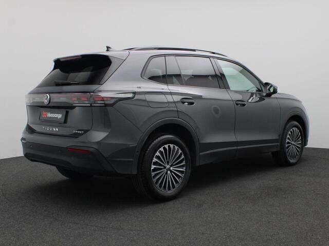 Volkswagen TIGUAN 1.5 eHybrid Life Edition 204PK DSG Panoramadak, Trekhaak, 360gr. Camera, Zwarte hemelbekleding, 18" LM Velgen, Navi via Apple Carplay/Android Auto, Keyless, Elektr. Achterklep, Side Assist