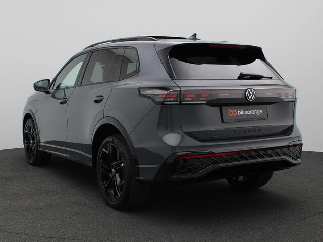 Volkswagen TIGUAN 1.5 eHybrid R-Line Edition 272PK DSG Panoramadak, Trekhaak, 20" LM Velgen, Black Style, Leder, Memorystoel, 360gr. Camera, Head-Up Display, Navi via Apple Carplay/Android Auto