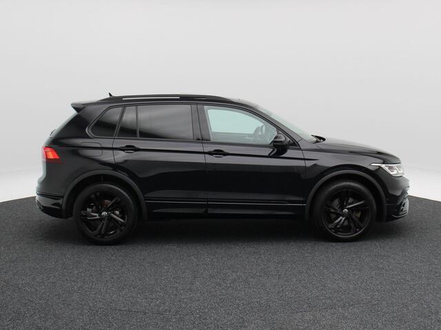 Volkswagen TIGUAN 1.4 TSi eHybrid 245 Pk Automaat R-Line Business+ | Black Style | Trekhaak | Panoramadak | 360 Camera | Head UP | Leer | Adaptive Cruise | 19 Inch | 79.126 Km !!
